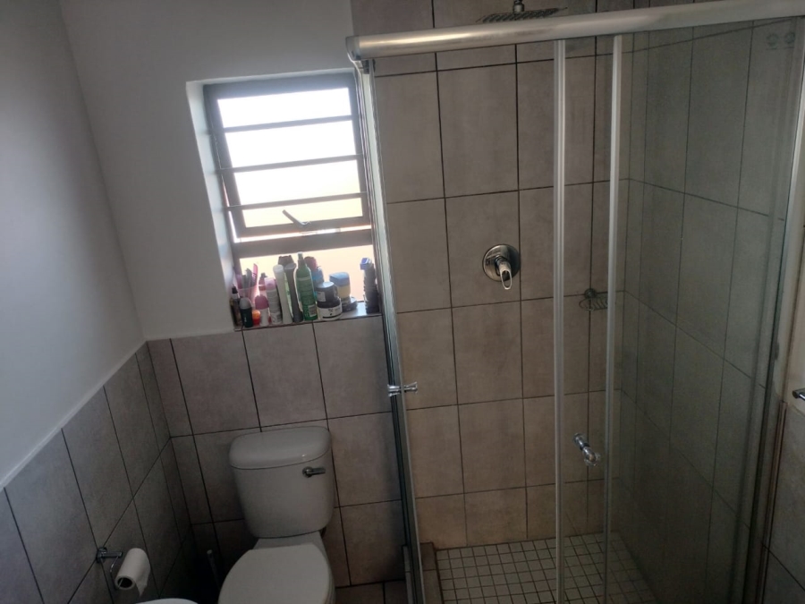 2 Bedroom Property for Sale in Lourierpark Free State